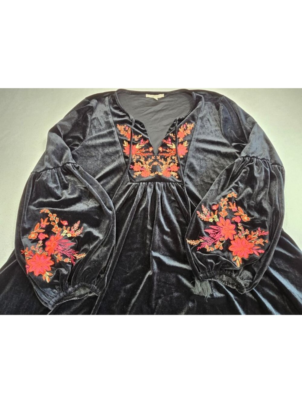 Chelsea & Violet Black Velvet Tunic Mini Dress XL Embroidery Bishop Tassel Boho - Picture 5 of 6